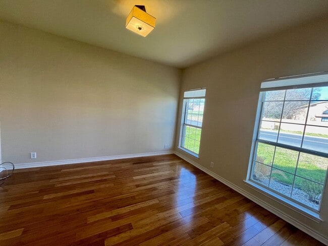 Building Photo - Conveniently Located to Randolph AFB, 4/2.5 ~ Large Backyard ~ Storage Shed ~ Move In Ready!