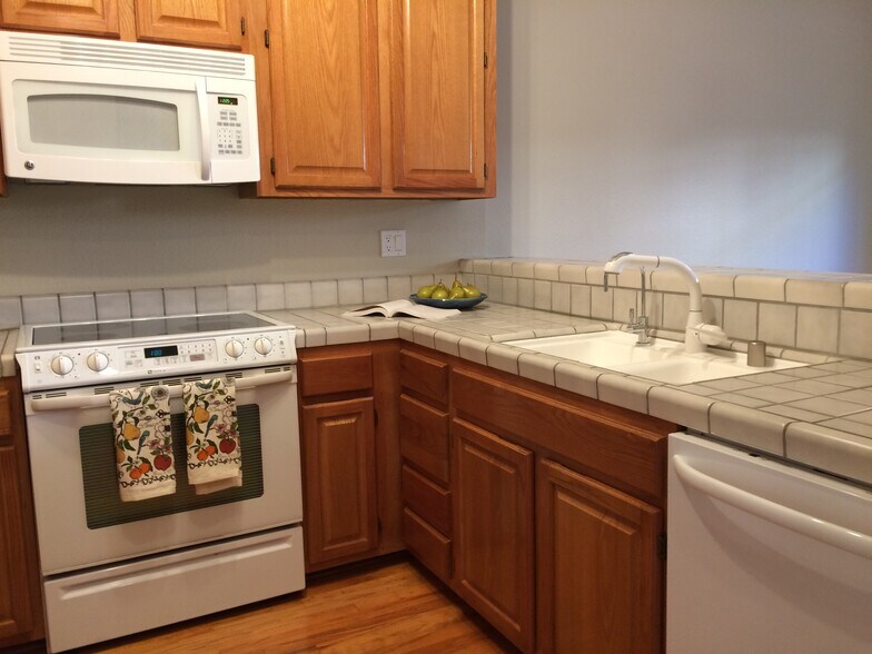 Building Photo - 203 Bean Creek Road