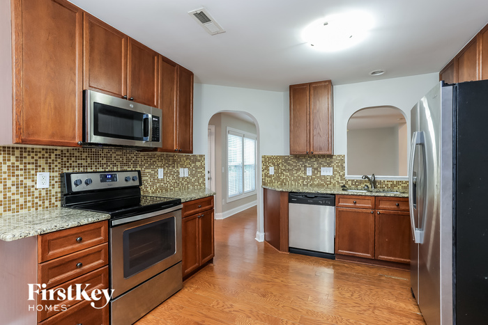 Building Photo - 413 Holly Thorn Trace