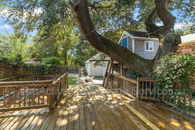 Building Photo - 1225 Hillside Ave