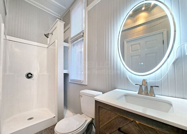 Building Photo - 1123 S Brook St