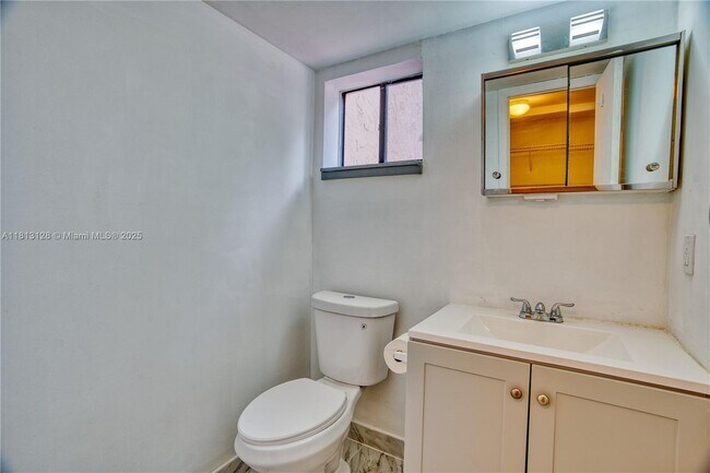 Building Photo - 8015 SW 21st Ct