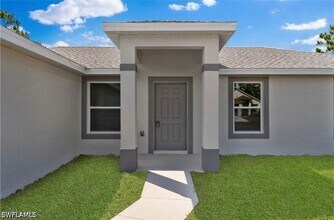 Building Photo - 237 Narcissus Ave S