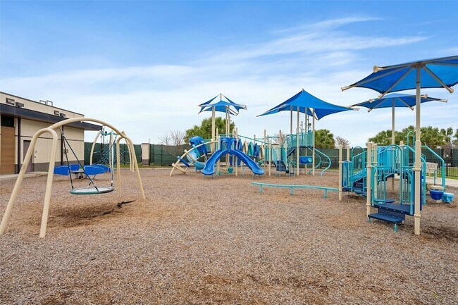 Building Photo - 13724 Sabine Lk Dr