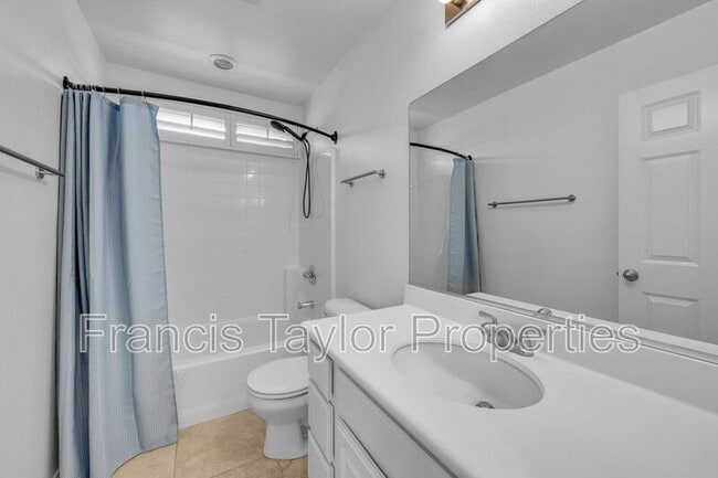 Building Photo - 401 Whitby Gn