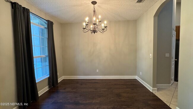 Building Photo - 614 Loire Ct