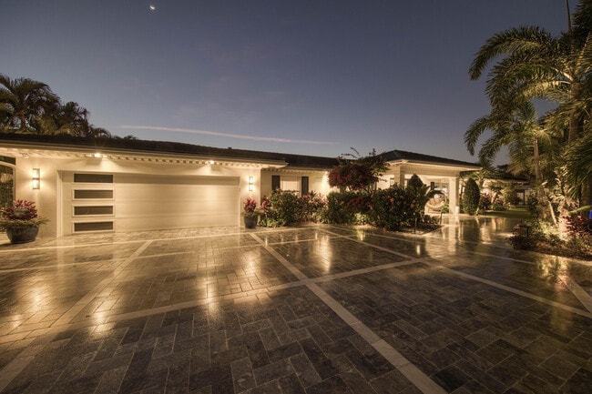 Building Photo - 3109 NE 42nd Ct