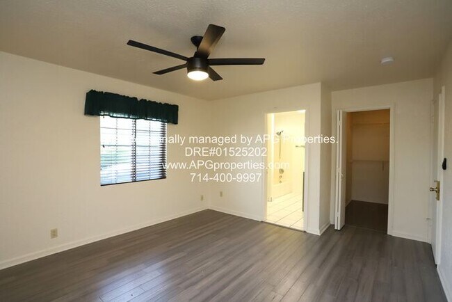 Building Photo - Newly renovated 3 bedroom / 2 bathroom hou...