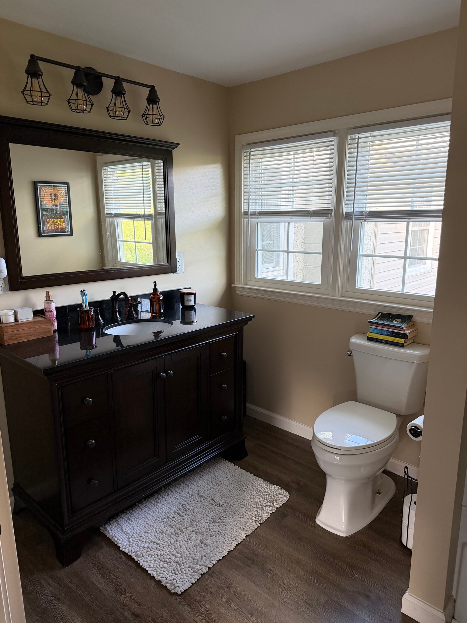 Building Photo - 33 Church Rd