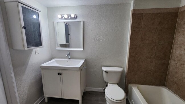 Building Photo - 4630 Commander Dr