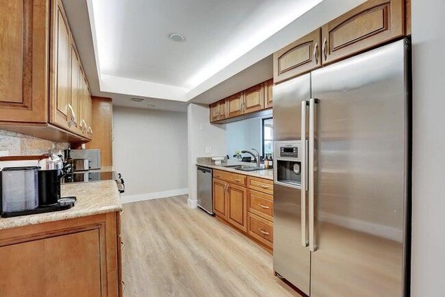 Building Photo - 500 Egret Cir