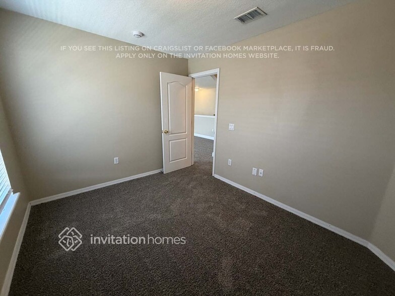 Building Photo - 1129 Hacienda Cir