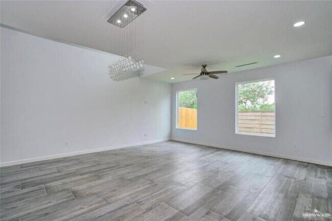 Building Photo - 18 Sunset Dr