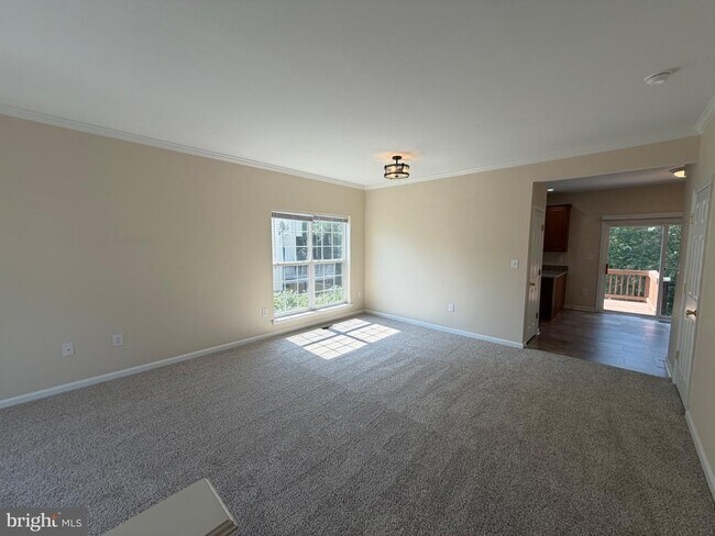 Building Photo - 359 Snyder Ln