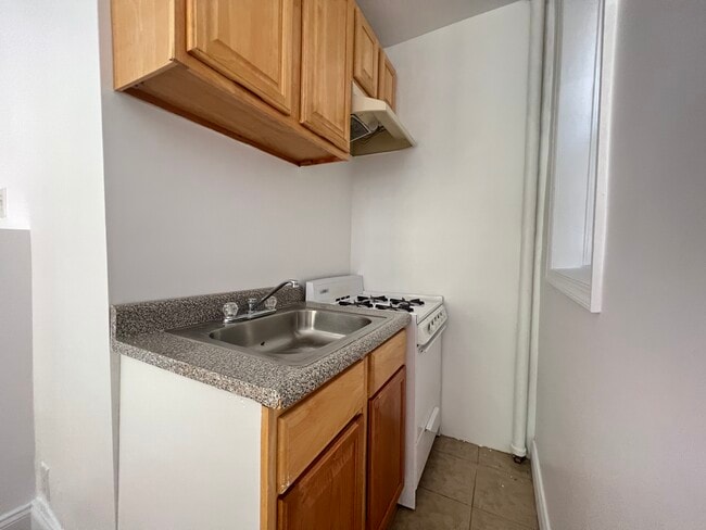 969 Summit Ave Unit 1 - 967 Summit Ave