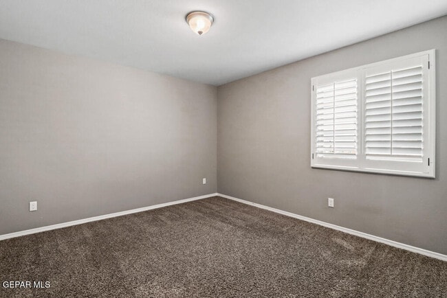 Building Photo - 497 Denim St