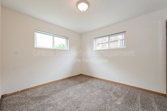 Building Photo - 9301 Ellen Ct