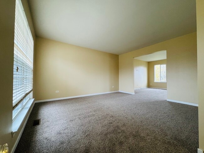 Building Photo - 408 Clifton Ln