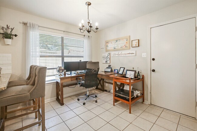 Building Photo - 21439 Park Green Dr