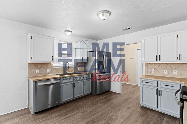Building Photo - 4009 Tiger Dr