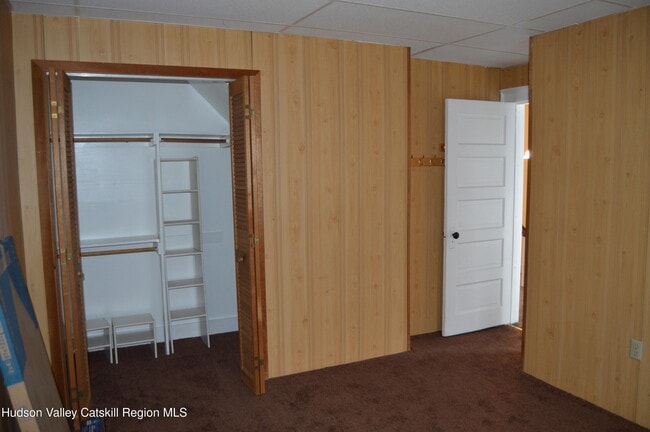 Building Photo - 86 Ulster Ave