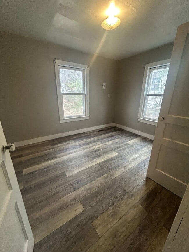 Building Photo - 1425 S 16th St