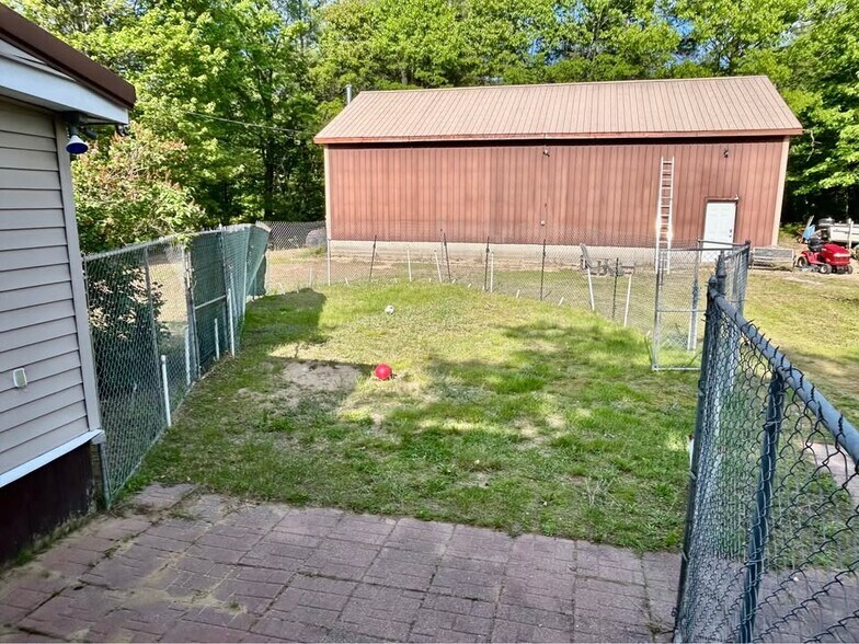 Building Photo - 71 Coldwater Brook Rd