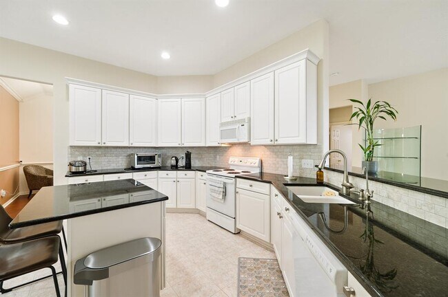 Building Photo - 11539 Whittier Bridge Ln