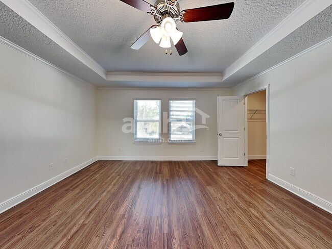 Building Photo - 719 Zarabrooke Ct