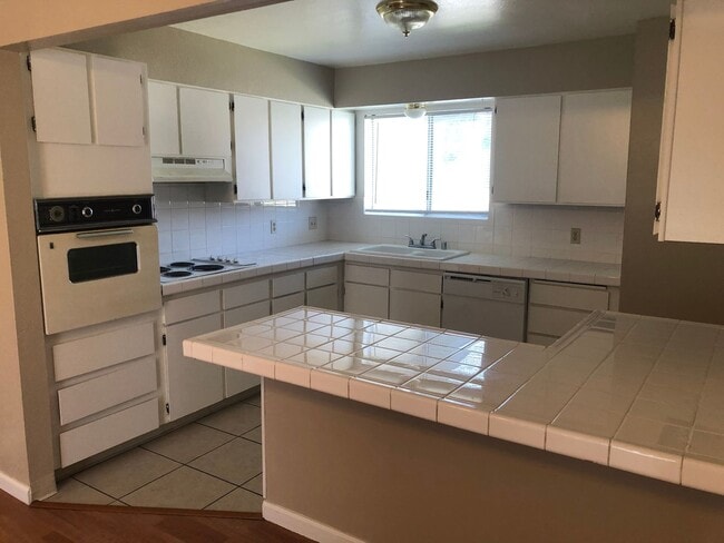 Building Photo - mg2624