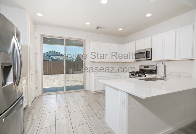 Building Photo - 9129 W Sells Dr