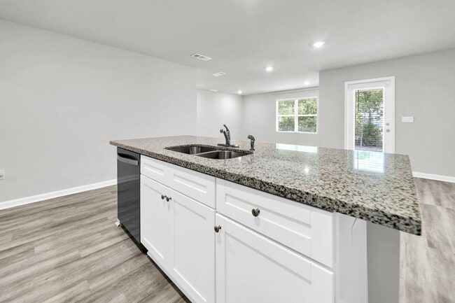 Building Photo - 3107 Tricia Cir