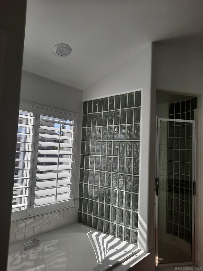 Building Photo - 2341 Canyon View Glen