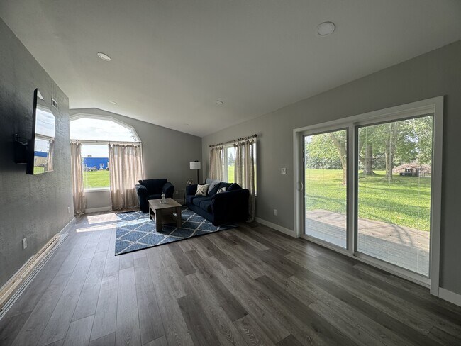 Building Photo - 1345 Egg Harbor Ln