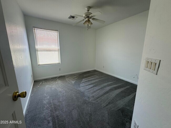 Building Photo - 25055 W Dove Trail