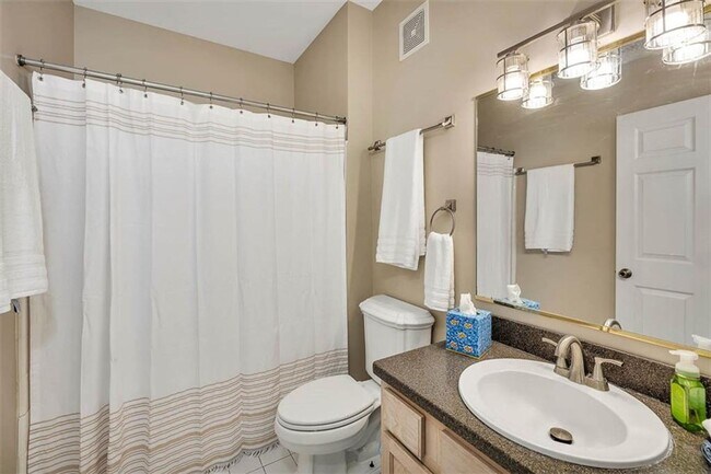 Building Photo - 1704 Frederica Rd