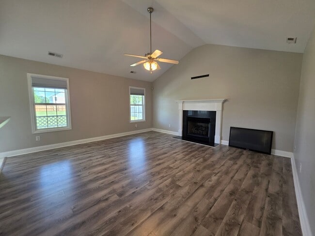 Building Photo - Spacious 4-Bedroom Bryan Farms Beauty with Bonus Suite, Large Fenced Yard & RV/Boat Parking!