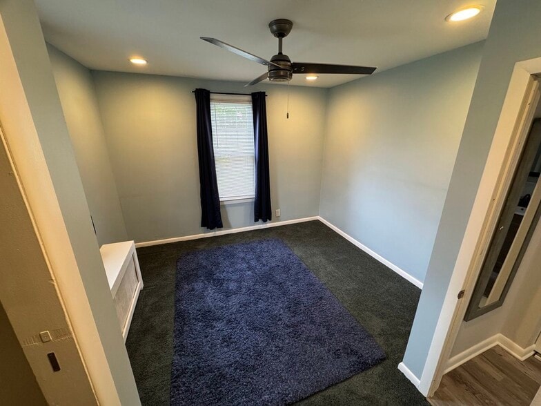 2nd Bedroom - 130 E Wayne Ave