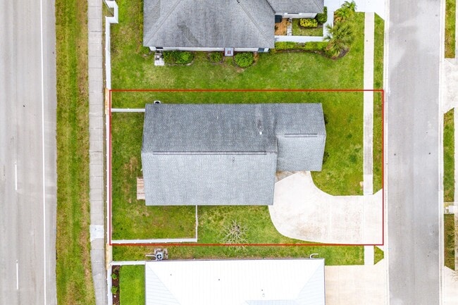 Building Photo - 125 Raintree Trail