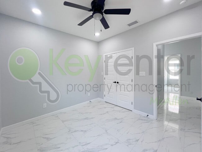 Building Photo - 3bed/2bath Apartment in Edinburg.  Don't M...