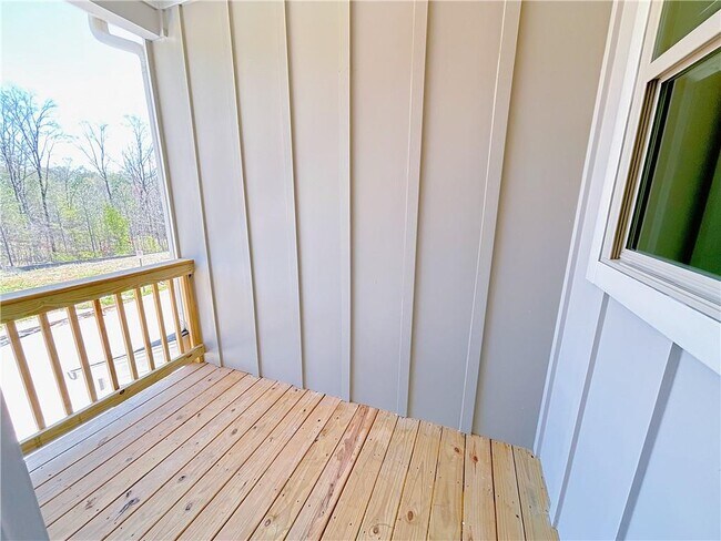 Building Photo - 2586 Mls Cmn Dr