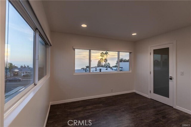 Building Photo - 577 Ramona Ave