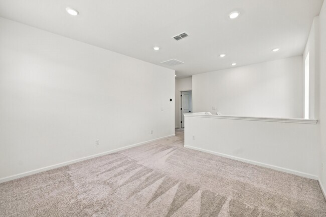 Building Photo - 1513 Underbrush Dr