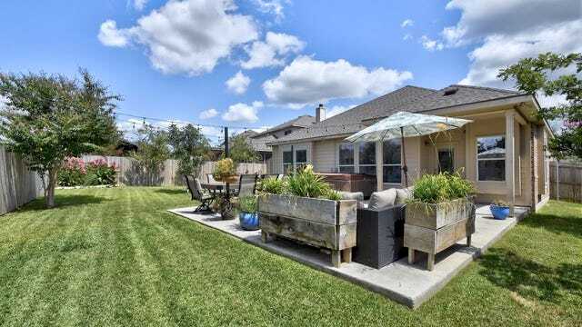 Building Photo - 26207 Lost Creek Way