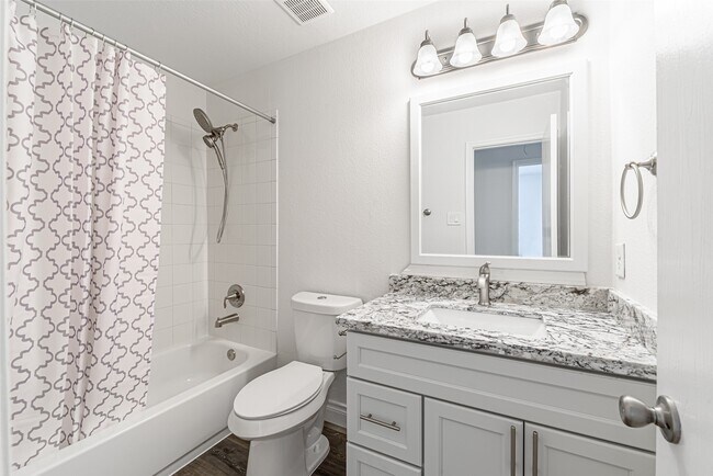 Building Photo - 2723 Piney Lake Ct