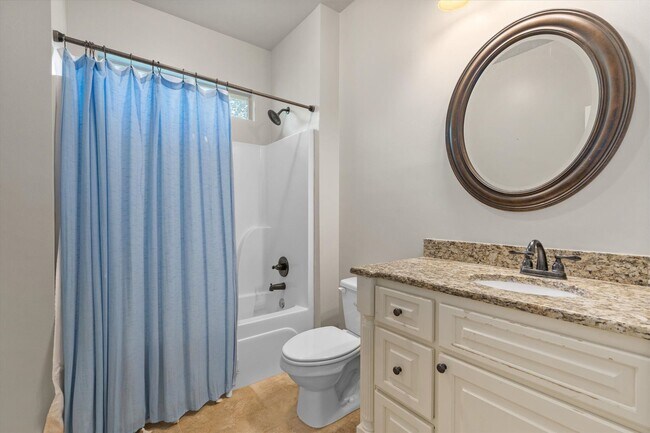 Building Photo - UPCOMING LISTING-CUSTOM BUILT HOME IN PINEHURST