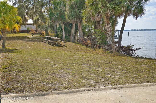 Building Photo - 540 Elliott Dr