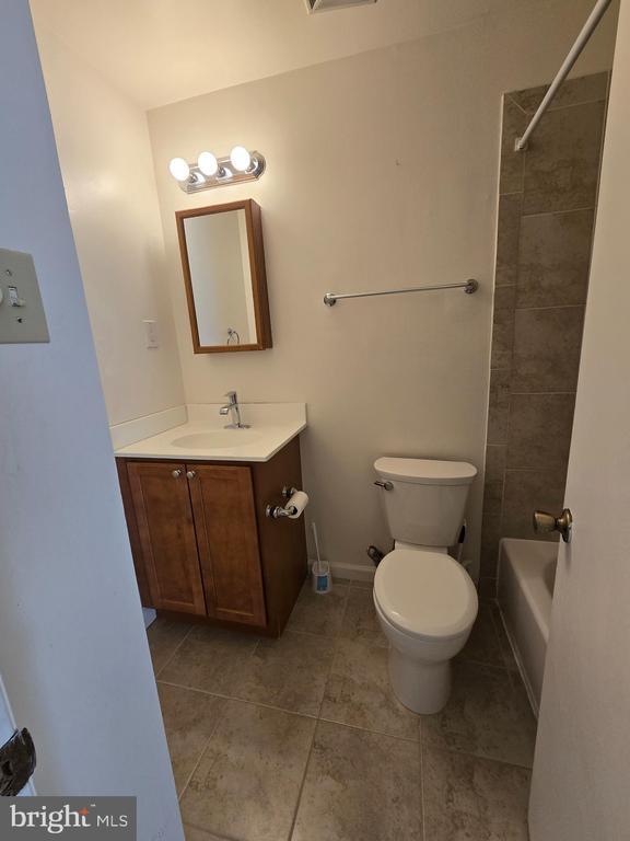 Building Photo - 10206 Farrar Ave