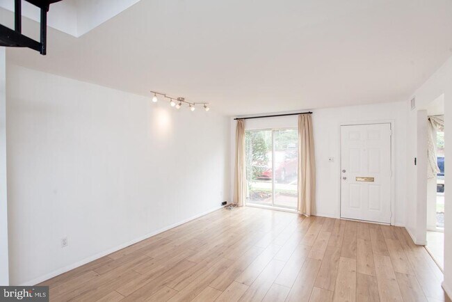 Building Photo - 413 Brandywine Ct