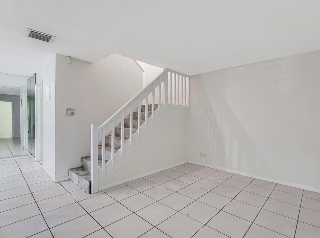 Building Photo - 4205 Turnberry Cir